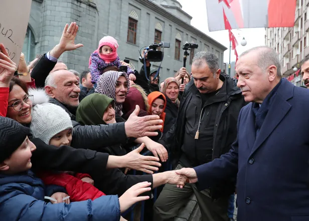 Başkan Erdoğan bedensel engelli yüzücülerle sohbet etti-5