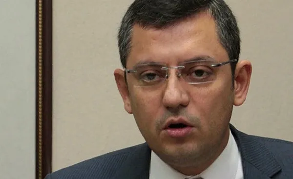 MHP’li Erkan Akçay’dan CHP’li Özgür Özel’e sert tepki: PKK’nın taleplerini kanun teklifi diye Meclis’e sunuyor