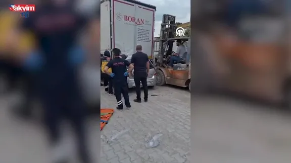 2 ölü 2 yaralı! Samsun' da feci kaza: Otomobil römorka çarptı