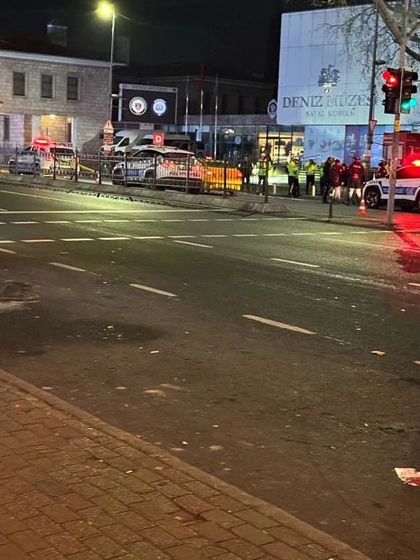 mac-gunu-aci-haber-rangers-taraftari-christopher-potter-istanbulda-trafik-kazasi-gecirdi-fenerbahceden-bassagl-1741258558844.jpeg Maç günü acı haber! Rangers taraftarı Christopher Potter İstanbul'da trafik kazası geçirdi! Sürücü tutuklandı-2