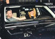 Corona günlerinde aşk! Burcu Esmersoy ve Allan Hakko çifti ilk kez görüntülendi