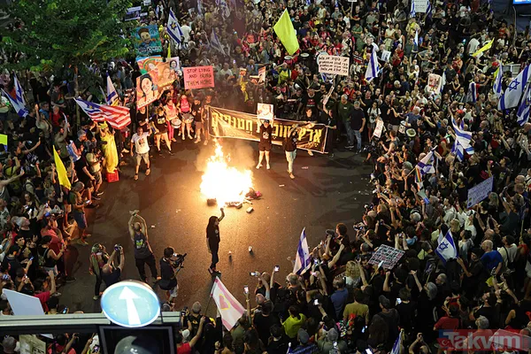 Netanyahu'ya tepkiler dinmiyor! On binlerce İsrailli sokaklara akın etti! Ana yollları trafiğe kapattılar - 8