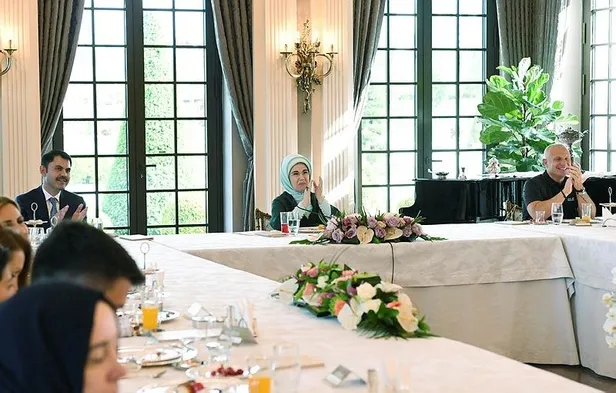 Emine Erdoğan "Dünya Ortak Evimiz"in yazarlarının çevreye ilişkin önerilerini dinledi: Köy okullarında sıfır atık eğitimi-4