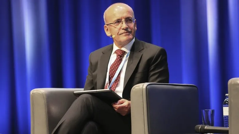 hazine-ve-maliye-bakani-mehmet-simsek-programimiz-calisiyor-finansal-gostergelerimiz-iyilesiyor-1715871938206.jpeg Hazine ve Maliye Bakanı Mehmet Şimşek: Programımız çalışıyor, finansal göstergelerimiz iyileşiyor-2