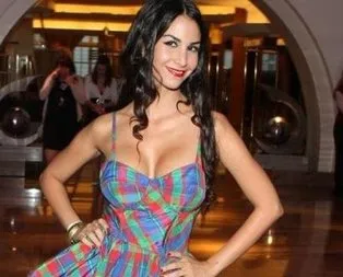 Ünlü Türk oyuncunun çıplak fotoğrafları çalındı