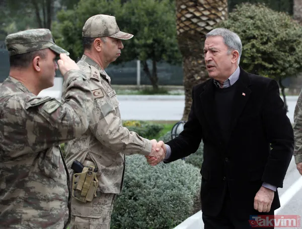 Son dakika: Bakan Akar ve komutanlar Suriye sırının sıfır noktasında - 10