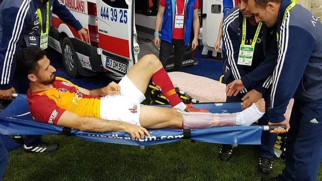 Emre Akbaba kimdir kaç yaşında sakatlanma anı! Ayağı nasıl kırıldı! En son sağlık durumu nasıl?-2