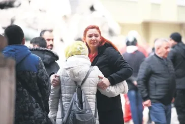 Türkiye'deki deprem felaketi sonrası devlet başkanları, ünlü futbol takımları, futbolcular ve şarkıcılar destek paylaşımında bulundu