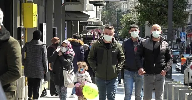 Sağlık Bakanlığı’nın koronavirüs risk haritasında rekor kıran Samsun’da cadde ve sokaklar yine doldu!