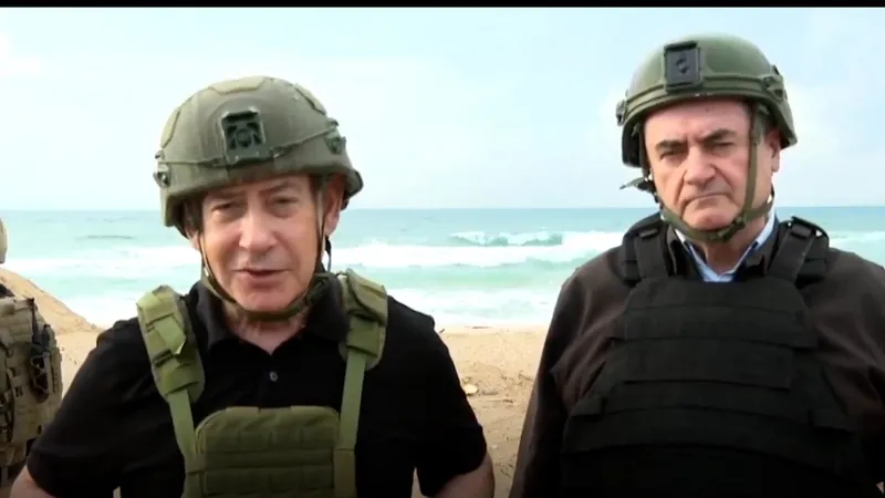 eli-kanli-katil-netanyahu-ve-katz-gazzeyi-ikiye-bolen-netzarim-koridoruna-gitti-katliama-devam-mesaji-1732046371239.jpeg Eli kanlı katil Netanyahu ve Katz Gazze'yi ikiye bölen Netzarim Koridoru'na gitti: Katliama devam mesajı-3