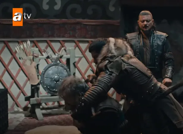 bogazina-yay-kirisini-gecirdi-sonu-olacak-kurulus-osman-41-bolum-2-fragmaninda-kendi-eceline-kosuyor-1609780107389.jpg Boğazına yay kirişini geçirdi sonu olacak! Kuruluş Osman 41. bölüm 2. fragmanında kendi eceline koşuyor-2