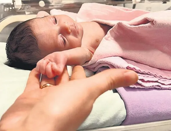 Minik Hazal’dan umut veren mücadele