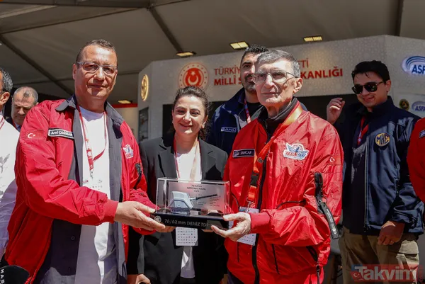 Azerbaycan'ın başkenti Bakü'de TEKNOFEST heyecanı! Gökyüzüne ay-yıldız çizildi - 14