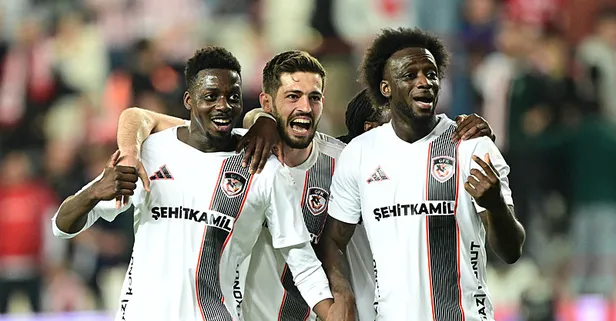 Hasret sona erdi! Antalyaspor - Gaziantep FK: 1-4 | MAÇ SONUCU