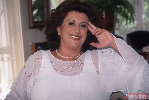 Hayat Bilgisi’nin Afet Hoca’sı Perran Kutman’ın eski eşi bakın hangi Yeşilçam oyuncusu çıktı! Meğer Hababam Sınıfı’nın yıldızıyla... - 2