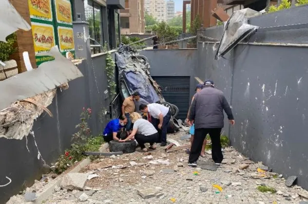 İstanbul'da dehşete düşüren kaza! "Acayip bir ses geldi"