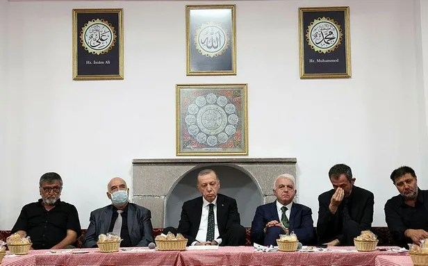 baskan-recep-tayyip-erdogan-mamakta-cemevini-ziyaret-1660003773152.jpeg