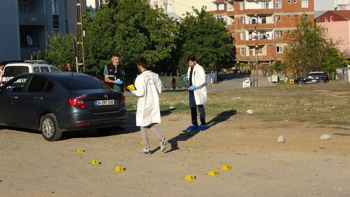Pendik'te kız meselesi kanlı bitti: 3 yaralı
