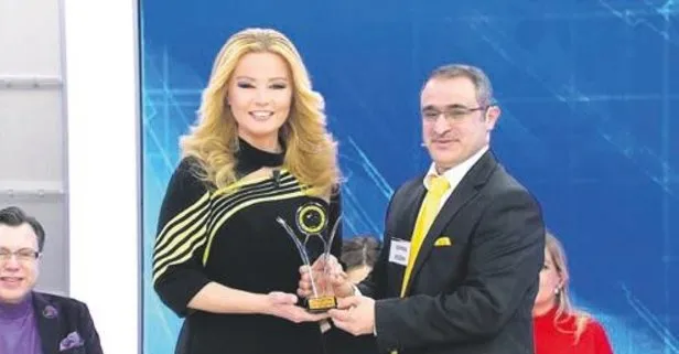 Anlı ödüle doymuyor