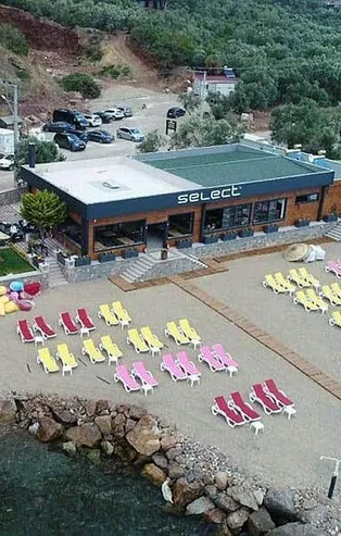 CHP yandaşı Halk TV'nin kaçak plajına baskın: Yapı durdurma tutanağıyla kapatıldı