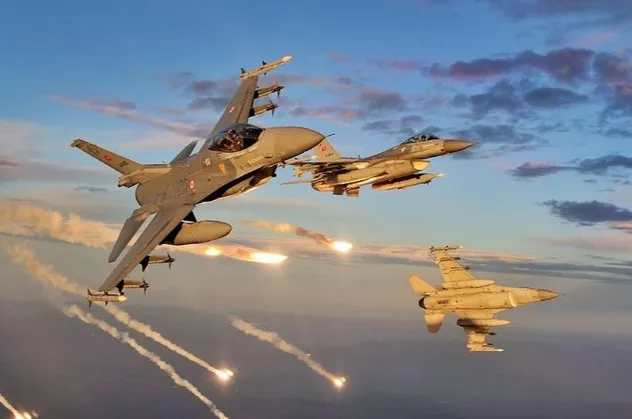 Irak'ın kuzeyine hava harekâtı