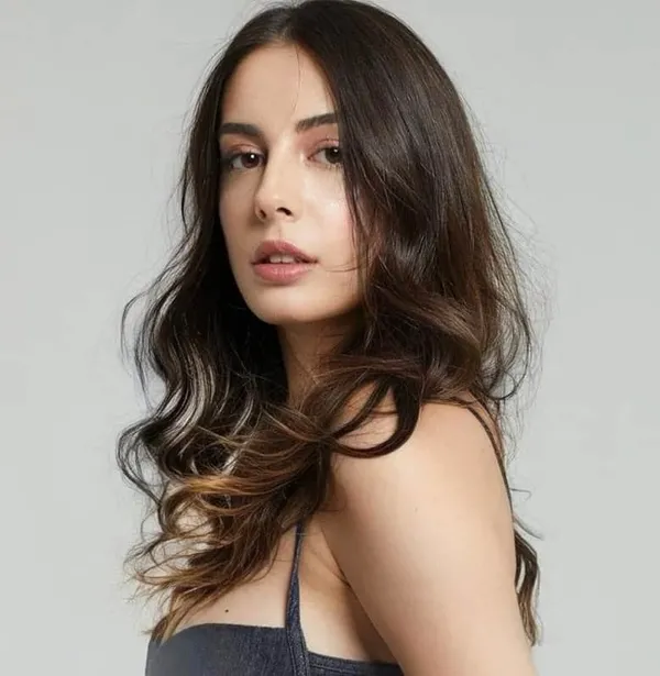 milli-futbolcu-ozan-kabak-ile-oyuncu-selin-turkmen-sosyal-medyada-aska-geldi-1685814116638.jpeg Milli futbolcu Ozan Kabak ile oyuncu Selin Türkmen sosyal medyada aşka geldi!-2