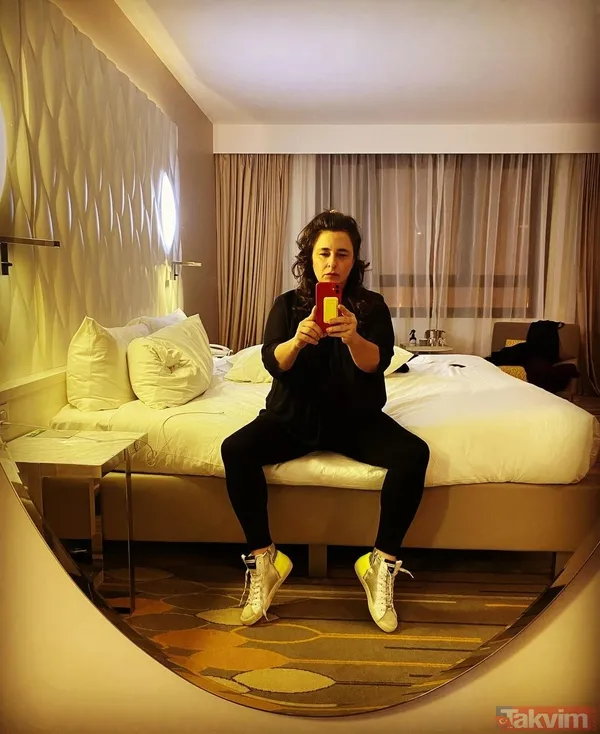 Esra Dermancıoğlu 'insanları çıplak hayal ederim bir de tuvalette!' Yatak paylaşımıyla olay yaratan Esra bu kez... - 9