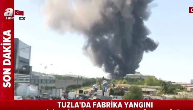 Tuzla'da deri fabrikası alev alev yandı