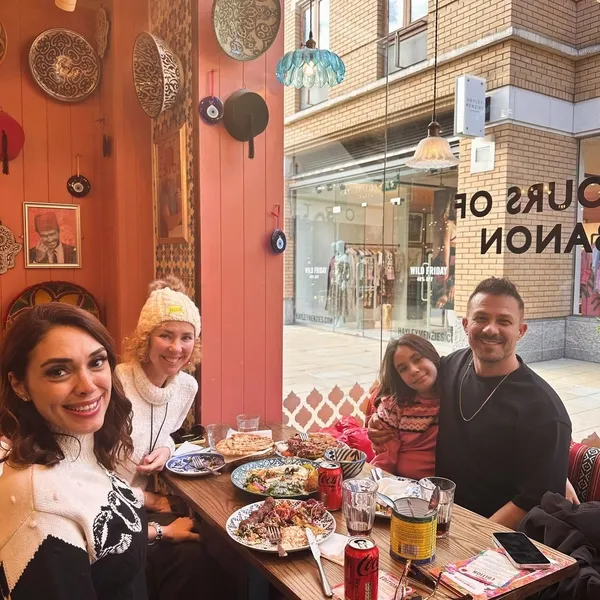 22-yillik-dostluk-sihirli-annemin-betusu-ve-suzani-bir-arada-51-yasindaki-inci-turkaya-bir-de-simdi-gorun-zuha-1700122140045.jpg 22 yıllık dostluk! Sihirli Annem'in Betüş'ü ve Suzan'ı bir arada! 51 yaşındaki İnci Türkay'a bir de şimdi görün! Zuhal Topal paylaştı-8