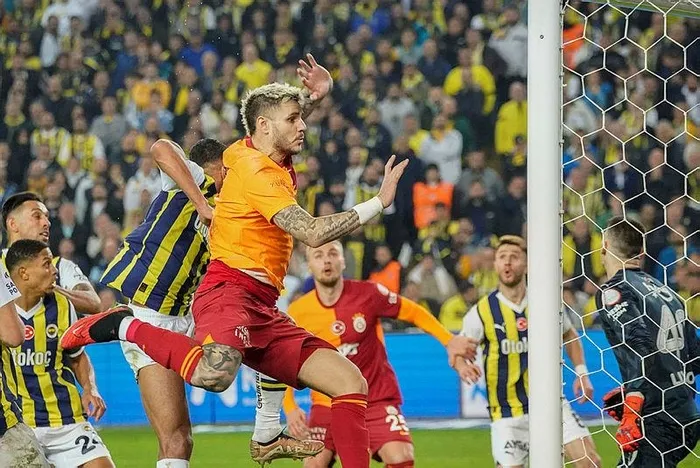 Okan Buruk penaltıların verilmediğini söyleyip hakemler ve yayıncı kuruluşu eleştirdi-3