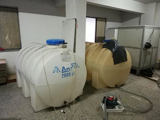 Bahçelievler'de 6 ton kaçak içki ele geçirildi-1