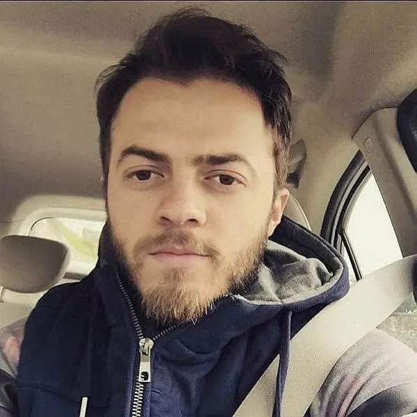 1689378603625.jpeg Satır satır dram! 15 Temmuz şehidi Fatih Satır’ın babası Turan Satır oğlunun kanlı ayakkabısına sarıldı-3