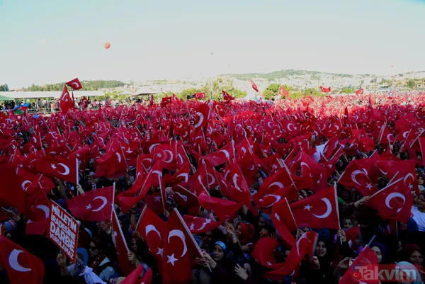 Milyonlar 15 Temmuz Şehitler Köprüsü'ne akın etti - 44