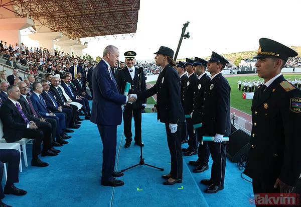 Başkan Erdoğan ile polisin 'kardeş' diyaloğu gülümsetti! İşte Polis Akademisi Mezuniyet Töreni'nden kareler... - 5
