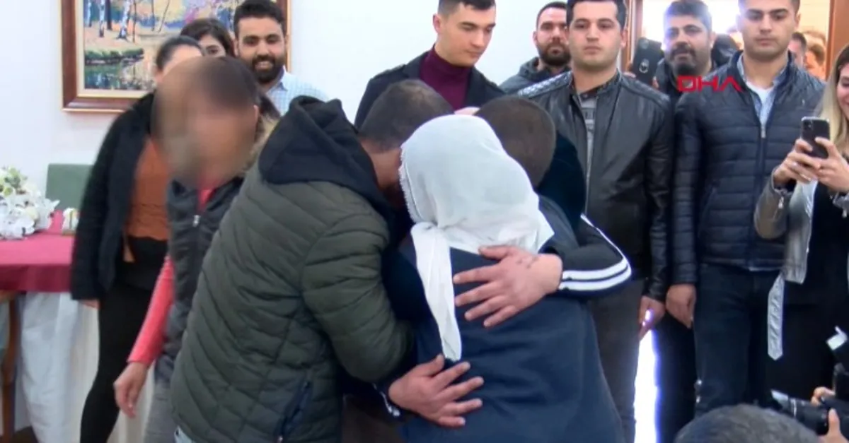 Son dakika: Evlat nöbetinden güzel haber! 2 aile daha evladına kavuştu | Video