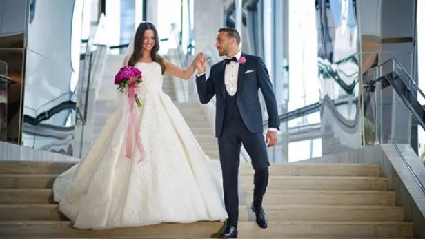 Cenk Tosun ve Ece Tosun çiftinin bebeği dünyaya geldi-1