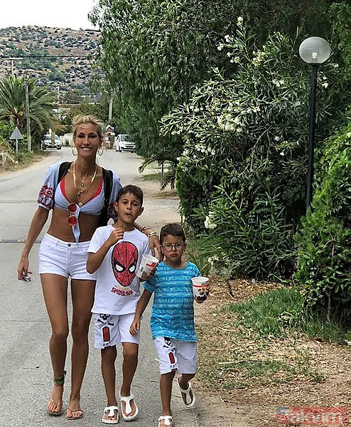 Çağla Şıkel eski eşi Emre Altuğ'un aşk haberlerini sunmayacağını söyledi! - 15