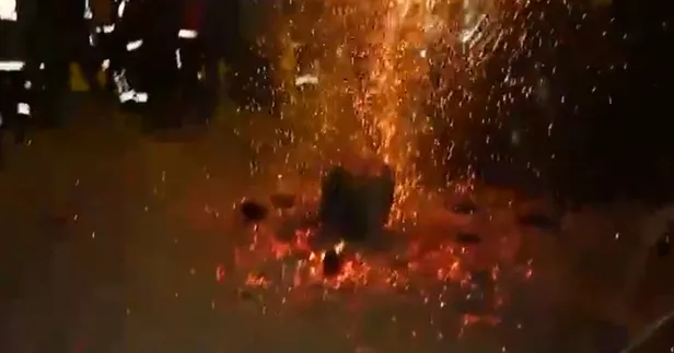 ates-basinda-korku-dolu-anlar-saglik-bakani-fahrettin-kocanin-yaninda-patladi-1676499440260.jpg Ateş başında korku dolu anlar! Sağlık Bakanı Fahrettin Koca'nın yanında patladı-4