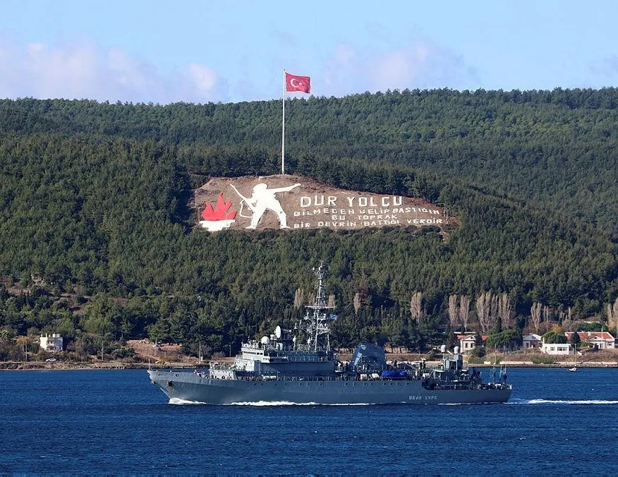 Ivan Khurs Çanakkale Boğazı’ndan geçti