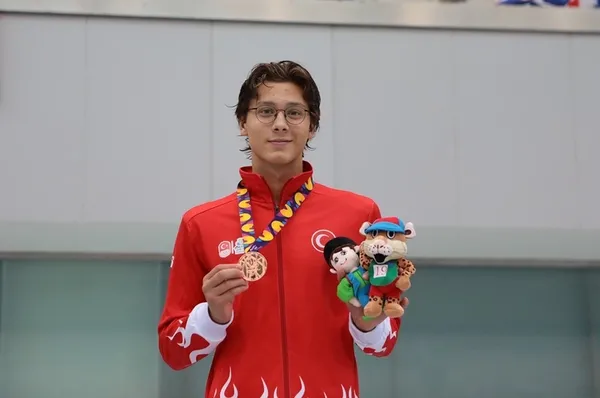 son-dakika-tokyo-olimpiyatlarinda-turk-bayragini-milli-yuzuculer-merve-tuncel-ile-berke-saka-tasiyacak-1626877121689.jpg SON DAKİKA: Tokyo Olimpiyatları'nda Türk bayrağını milli yüzücüler Merve Tuncel ile Berke Saka taşıyacak-8