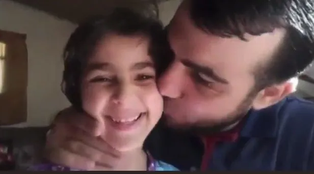 Katil İsrail onu da şehit etti! Kızlarını teskin etmeye çalışan baba bombardımanda hayatını kaybetti-5