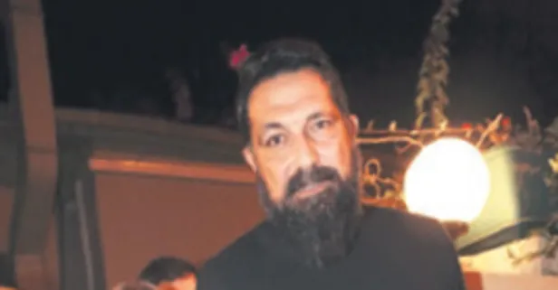 'Payitaht Abdülhamid' dizisinin yıldızı Bülent İnal eşi Melis Tüysüz keyifli halleriyle dikkat çekti