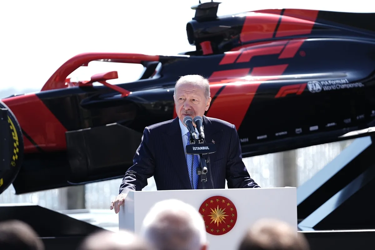 formula-1-yeniden-istanbulda-baskan-erdogan-acikladi-sampiyonaya-deger-katacagiz-1777034033906.jpeg Formula 1 yeniden İstanbul'da | Başkan Erdoğan açıkladı: Şampiyonaya değer katacağız-3