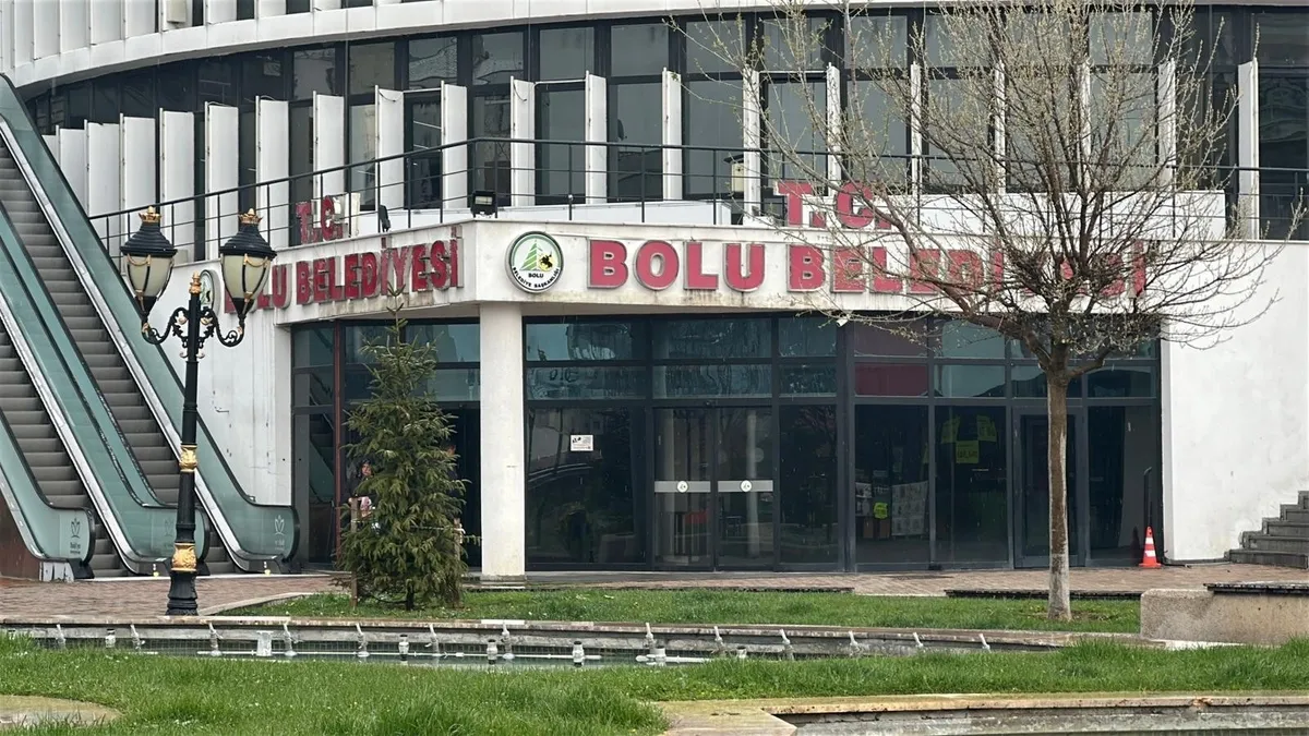 Bolu Belediyesi’ne sabah baskını... Jandarmadan 5’inci dalga | Bol Tur ...