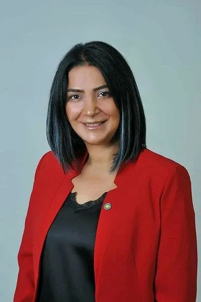 iyi-partide-yine-siddet-olayi-hamza-yurtsever-ve-beraberindekiler-melek-guneye-saldirdi-1670415272031.jpeg İYİ Parti'de yine şiddet olayı! Hamza Yurtsever ve beraberindekiler Melek Güney’e saldırdı-1