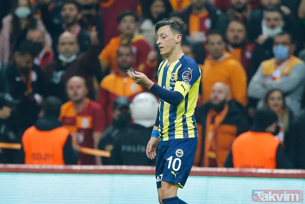 Galatasaray - Fenerbahçe derbisinde gerginlik! Mesut Özil'e çakmak atıldı... - 3