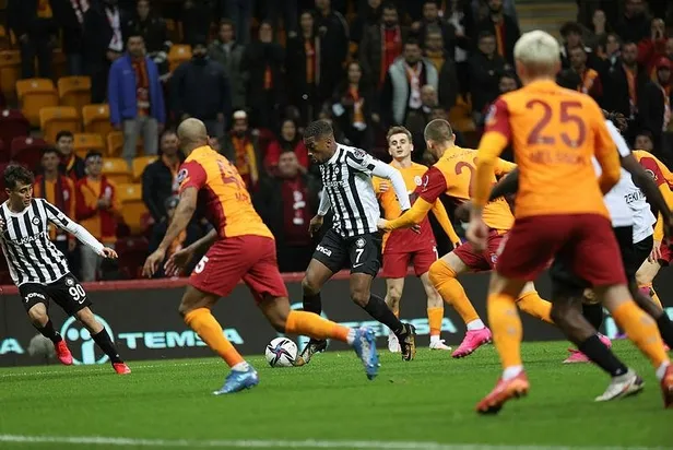 istanbulda-duello-galatasaray-2-2-altay-mac-sonucu-1638641760023.jpeg İstanbul'da düello! Galatasaray 2-2 Altay | MAÇ SONUCU-6