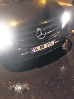 Galatasaraylı Mario Lemina çirkin yüzünü gösterdi! Muhabirimize önce saldırdı sonra fotoğraf makinesine el koydu-3