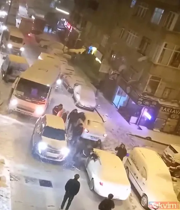 İstanbul’da kar yağdı trafik kilitlendi! İETT otobüsleri yine yolda kaldı - 22
