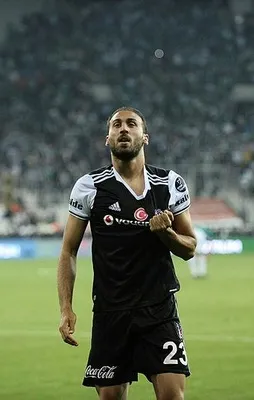 Cenk Tosun'a büyük onur! Messi'yi ikiye katladı